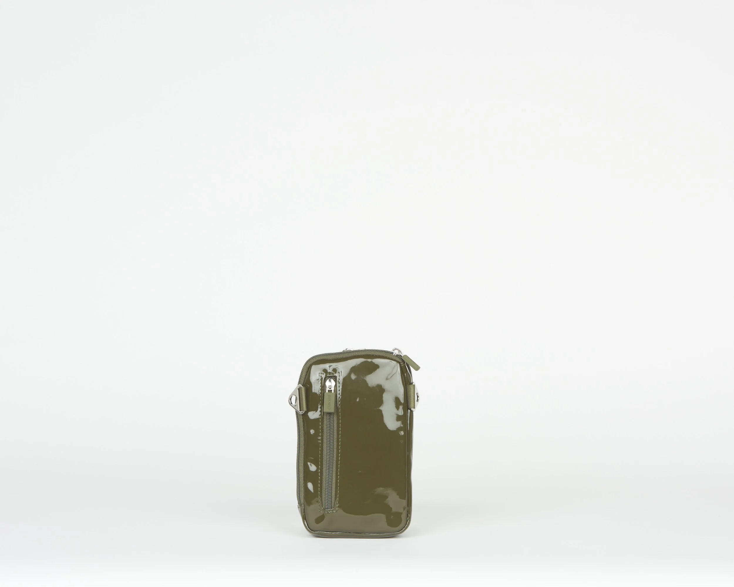 THE PATENT EVERYDAY ESSENTIALS CROSSBODY - MILITARY OLIVE